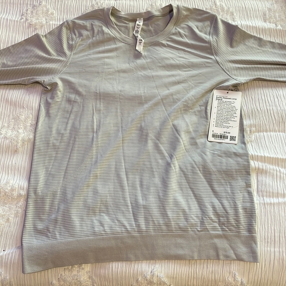 Lululemon relaxed swiftly size 6